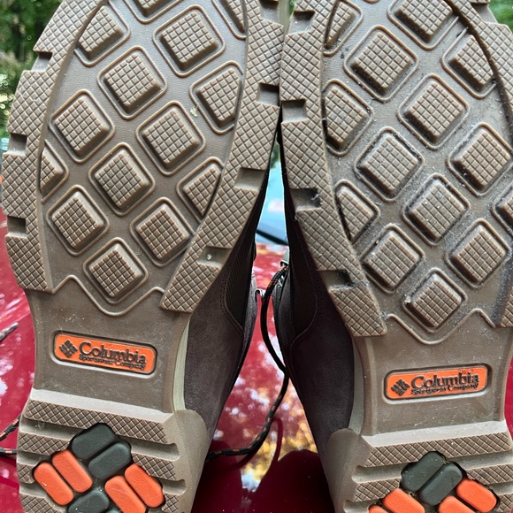Columbia hiking shoes - Picture 2 of 3